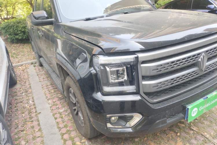 Used JMC DaDao 2023 All-Win 2.3T Diesel Automatic 4x4 Long-Wheelbase Comfort Edition Right Front Headlight