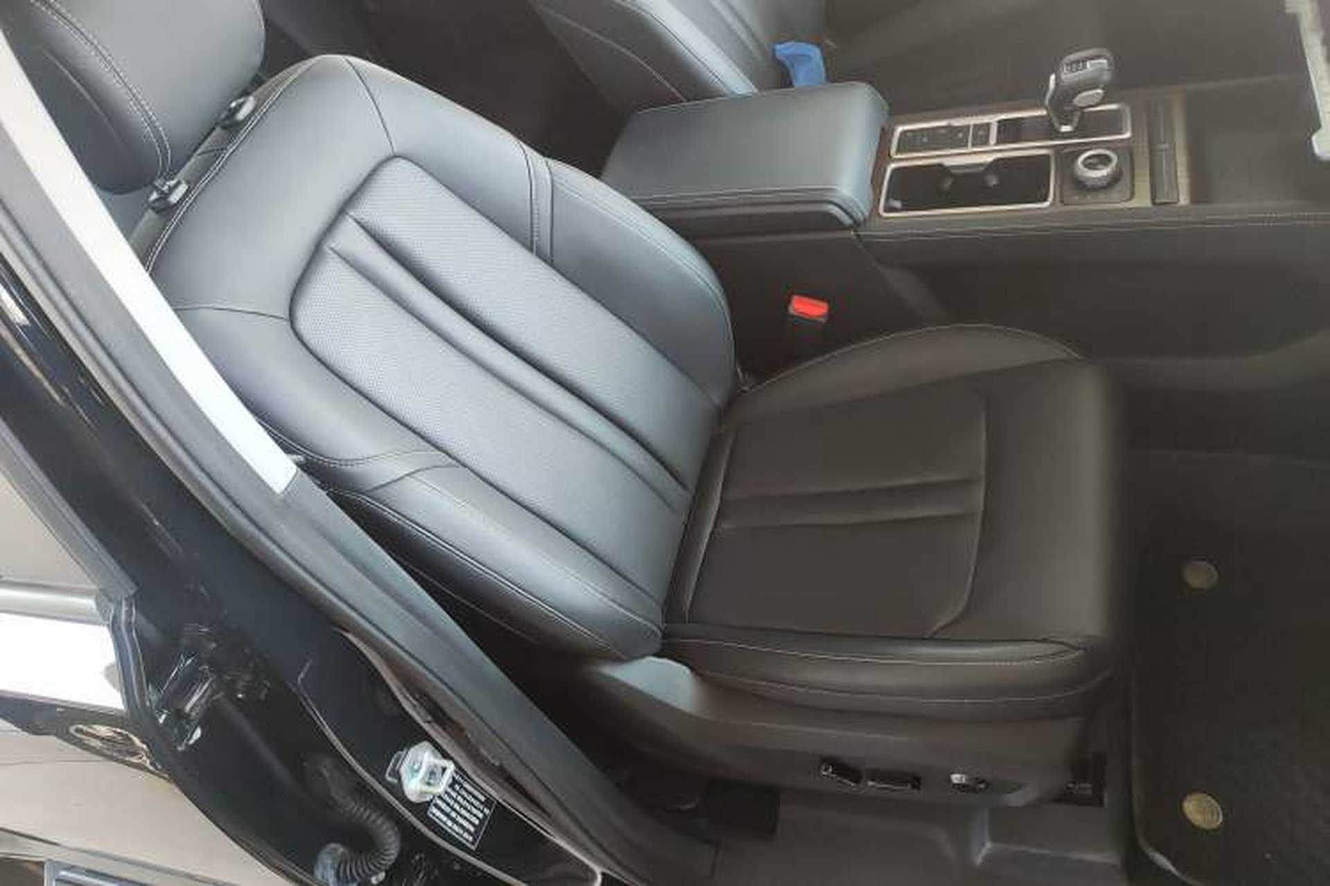 Used JMC DaDao 2023 Pursuer 2.3T Diesel Automatic 4x4 Standard-Wheel Prestige Model Right Front Seat