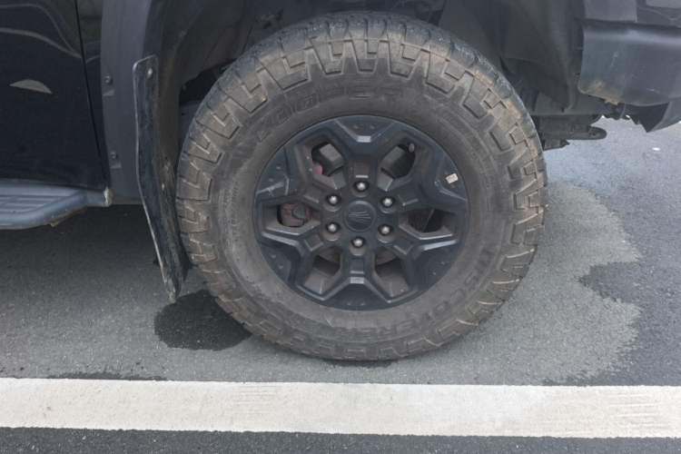 Used JMC DaDao 2023 Fly-Jiang 2.3T Diesel Automatic 4x4 Boundaryless Model Right Front Wheel Hub