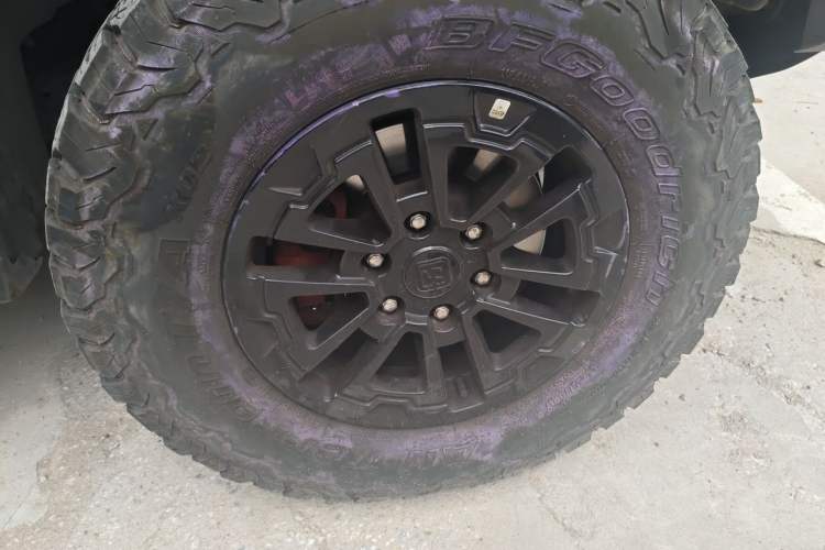Used JMC DaDao  Right Front Wheel Hub
