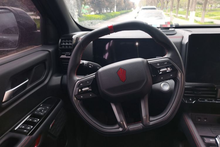 Used JMC DaDao 2023 Fly-Jiang 2.3T Gasoline Automatic 4x4 Boundaryless Model Steering Wheel