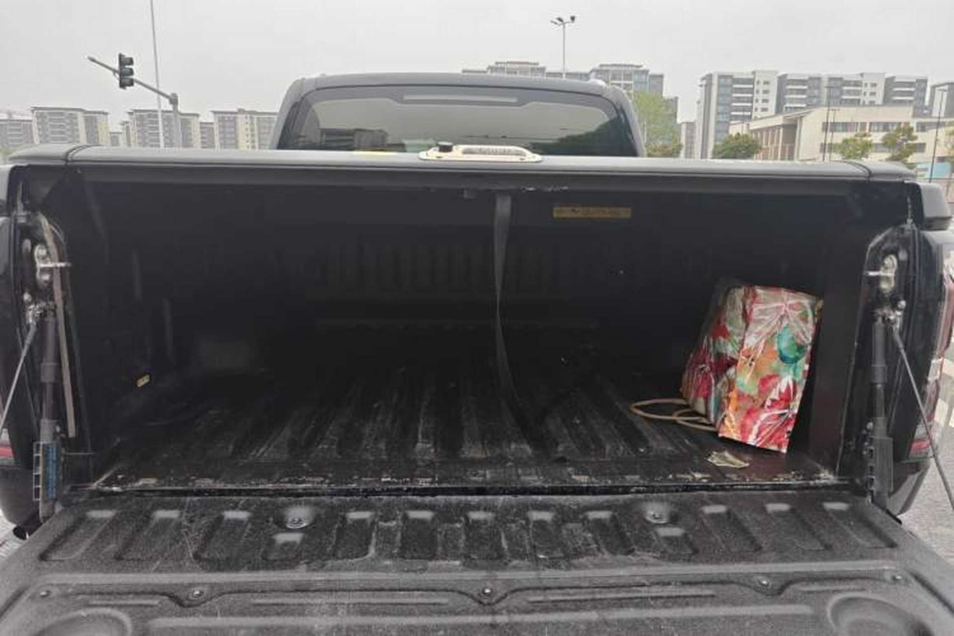 Used JMC DaDao 2023 Fly King 2.3T Gasoline Automatic 4x4 Extreme Edition Trunk