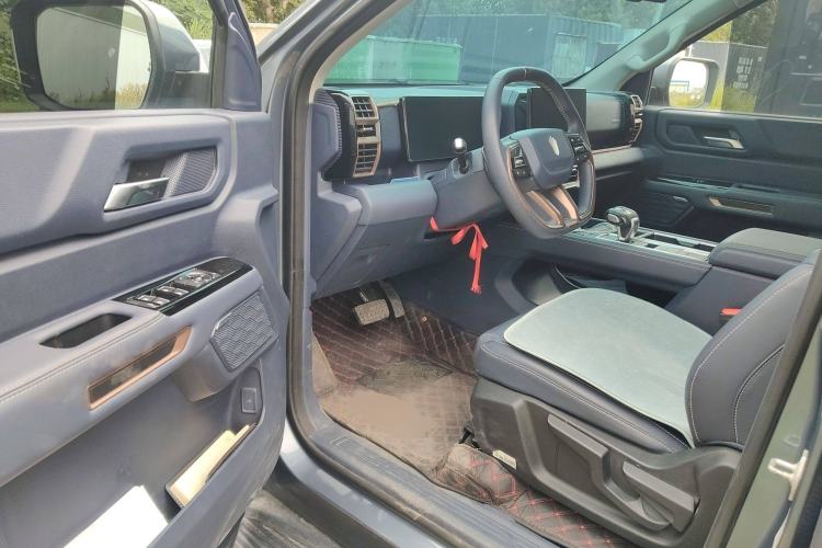 Used JMC DaDao 2023 Chasing Light 2.3T Diesel Automatic 2WD Standard-Wheel Enjoyment Model Interior 3