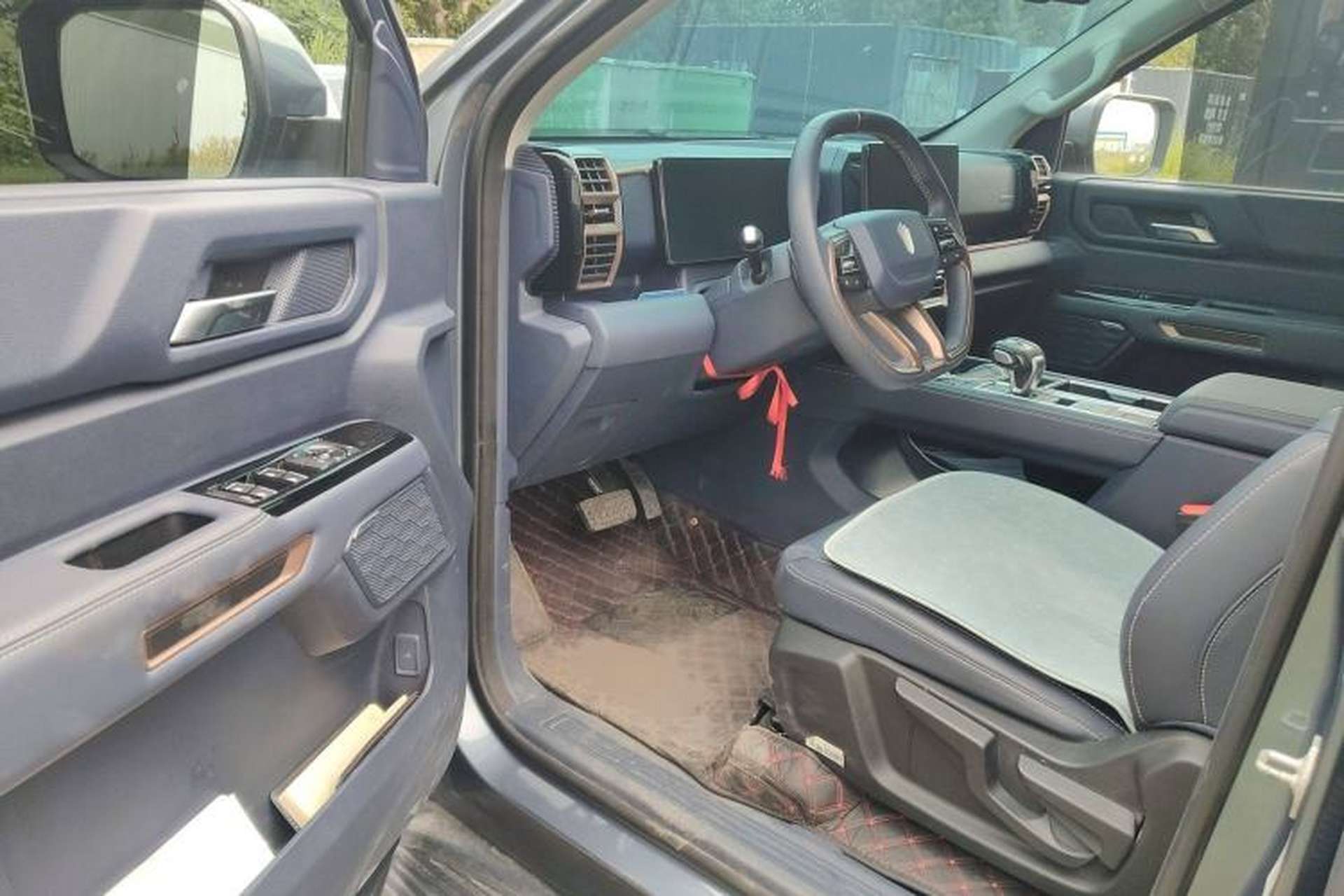 Used JMC DaDao 2023 Chasing Light 2.3T Diesel Automatic 2WD Standard-Wheel Enjoyment Model Interior 3