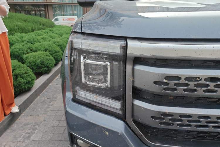 Used JMC DaDao 2023 All-Win 2.3T Diesel Automatic 4x4 Long-Wheelbase Comfort Edition Right Front Headlight