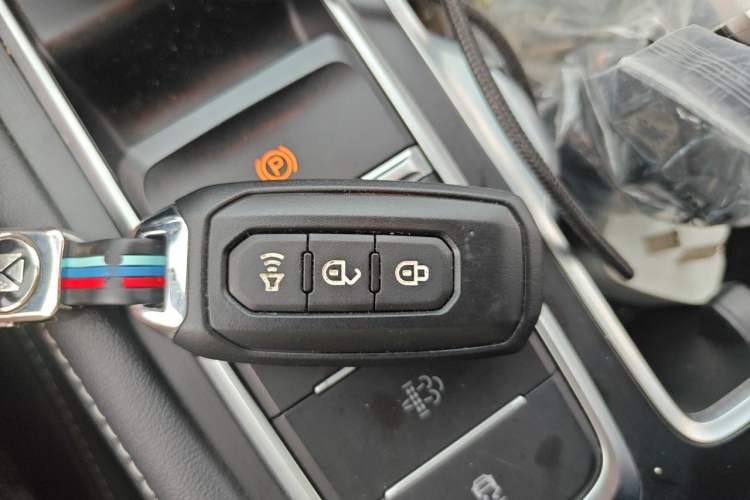 Used JMC DaDao 2023 All-Win 2.3T Diesel Automatic 4x4 Long-Wheelbase Comfort Edition Vehicle Key