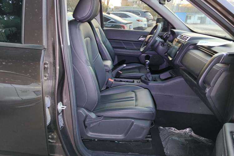 Used JMC DaDao 2023 All-Purpose 2.3T Diesel Manual Two-Wheel Drive Long-Wheelbase Comfort Edition Right Front Seat