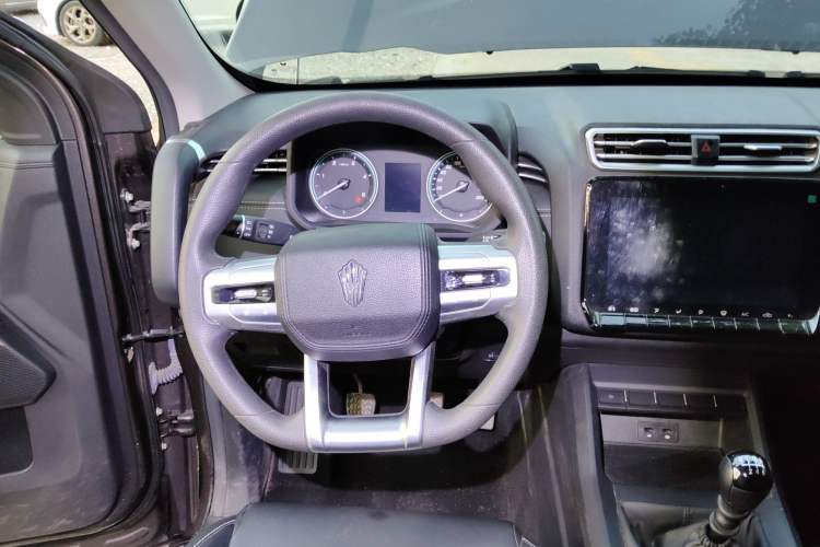 Used JMC DaDao 2023 All-Purpose 2.3T Diesel Manual Two-Wheel Drive Long-Wheelbase Comfort Edition Steering Wheel