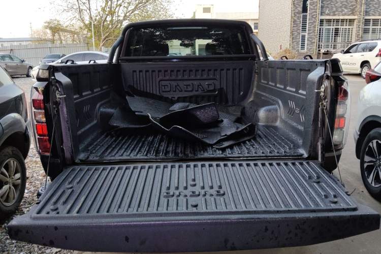 Used JMC DaDao 2023 All-Purpose 2.3T Diesel Manual Two-Wheel Drive Long-Wheelbase Comfort Edition Trunk