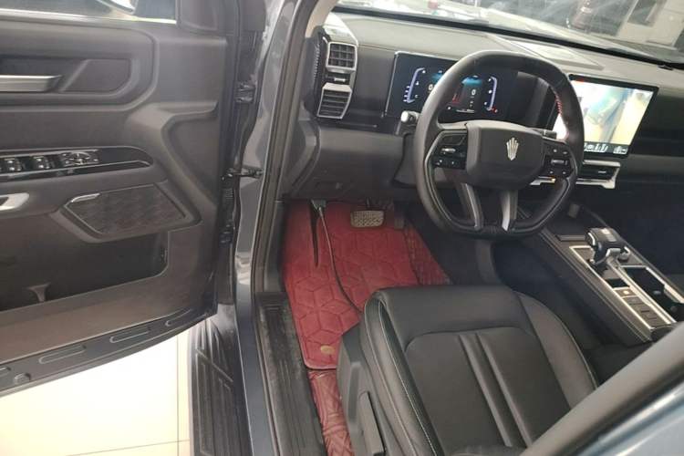 Used JMC DaDao 2023 Chasing Light 2.3T Gasoline Automatic 4x4 Standard-Wheel Enjoyment Model Driver Seat