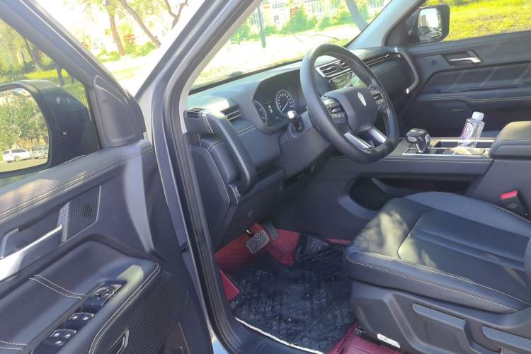 Used JMC DaDao 2023 All-Win 2.3T Diesel Automatic 4x4 Long-Wheelbase Comfort Edition Driver Seat