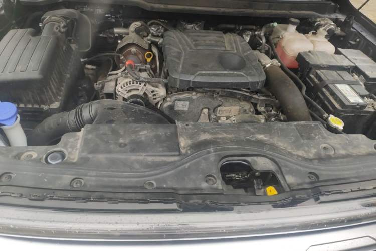 Used JMC DaDao 2023 Pursuer 2.3T Diesel Automatic 4x4 Standard-Wheel Prestige Model Engine Bay