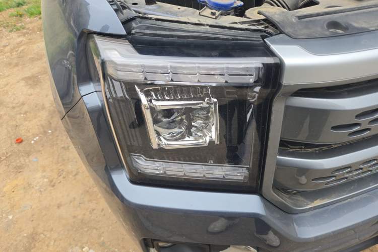 Used JMC DaDao 2023 All-Purpose 2.3T Diesel Manual Two-Wheel Drive Standard-Wheelbase Comfort Edition Exterior 6