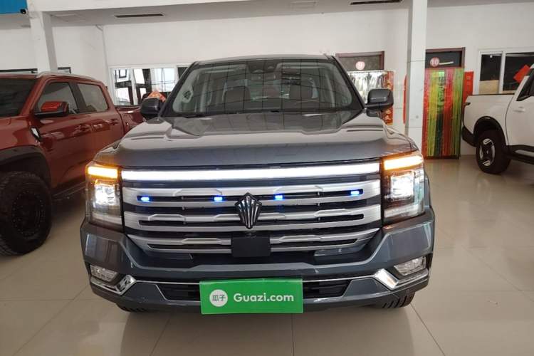 Used JMC DaDao 2023 Chasing Light 2.3T Gasoline Automatic 4x4 Standard-Wheel Enjoyment Model Front