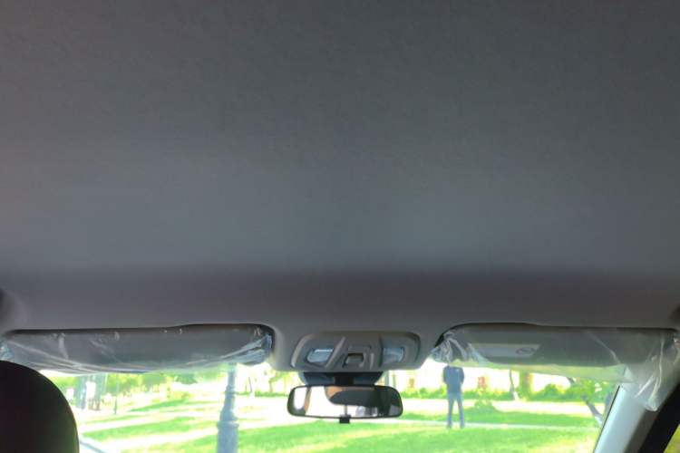 Used JMC DaDao 2023 All-Win 2.3T Diesel Automatic 4x4 Long-Wheelbase Comfort Edition Headliner