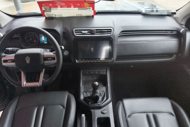Used JMC DaDao 2023 All-Purpose 2.3T Diesel Manual 4x4 Long-Wheelbase Comfort Edition Interior 3