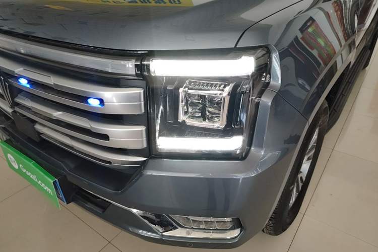 Used JMC DaDao 2023 Chasing Light 2.3T Gasoline Automatic 4x4 Standard-Wheel Enjoyment Model Left Front Headlight