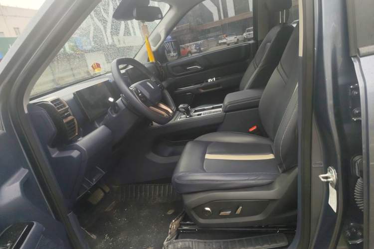 Used JMC DaDao 2023 Pursuer 2.3T Diesel Automatic 4x4 Standard-Wheel Prestige Model Left Front Seat