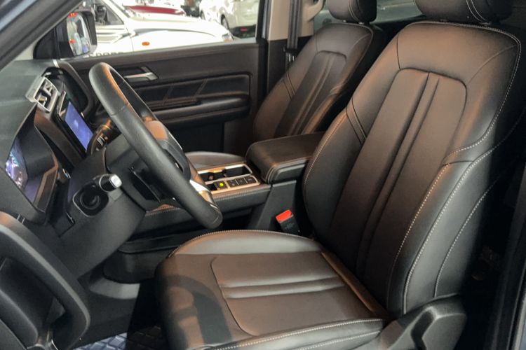 Used JMC DaDao 2023 All-Win 2.3T Diesel Automatic 4x4 Long-Wheelbase Comfort Edition Left Front Seat
