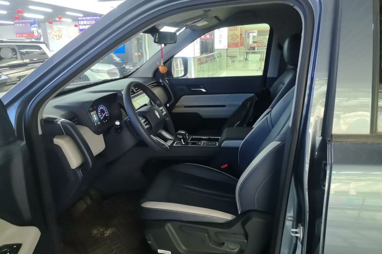Used JMC DaDao 2023 All-Win 2.3T Diesel Automatic 4x4 Long-Wheelbase Comfort Edition Left Front Seat