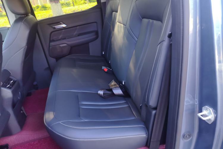 Used JMC DaDao 2023 All-Win 2.3T Diesel Automatic 4x4 Long-Wheelbase Comfort Edition Left Rear Seat