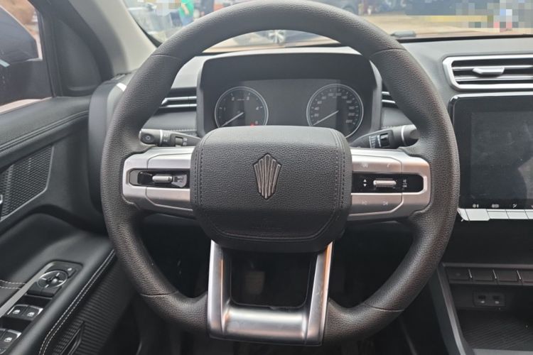 Used JMC DaDao 2023 All-Purpose 2.3T Diesel Manual Two-Wheel Drive Standard-Wheelbase Comfort Edition Steering Wheel