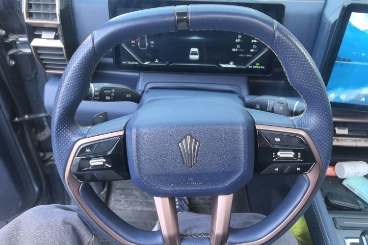Used JMC DaDao 2023 Pursuer 2.3T Diesel Automatic 4x4 Standard-Wheel Prestige Model Steering Wheel