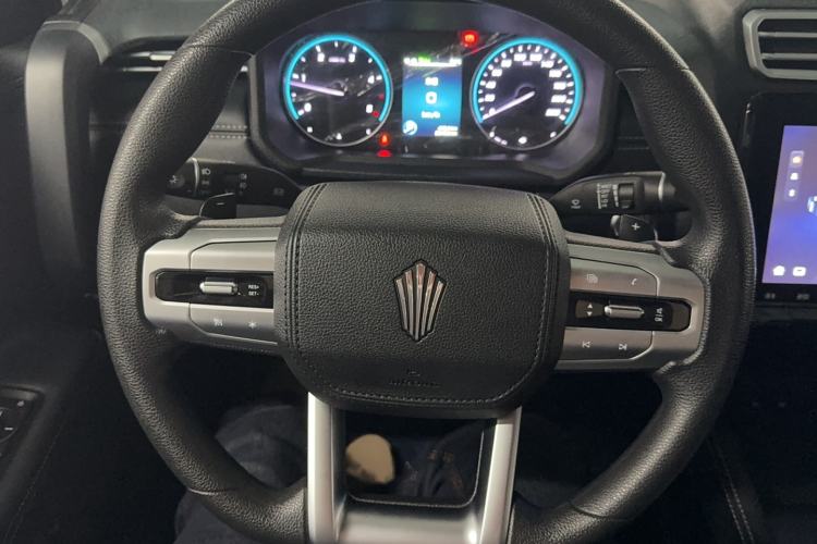 Used JMC DaDao 2023 All-Win 2.3T Diesel Automatic 4x4 Long-Wheelbase Comfort Edition Steering Wheel