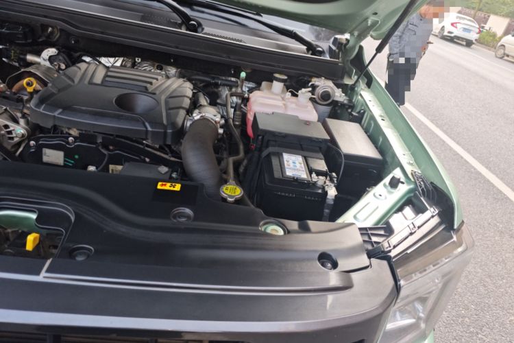 Used JMC DaDao 2023 Fly-Jiang 2.3T Diesel Automatic 4x4 Extreme Edition Engine Bay Left