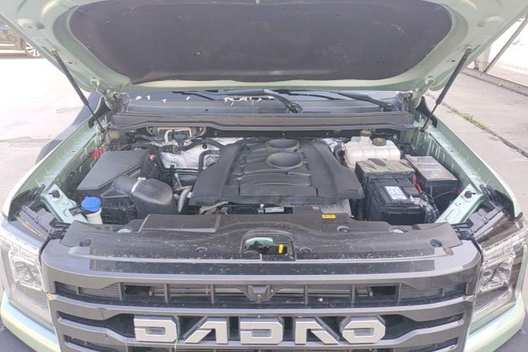 Used JMC DaDao 2023 Fly King 2.3T Gasoline Automatic 4x4 Extreme Edition Engine Bay