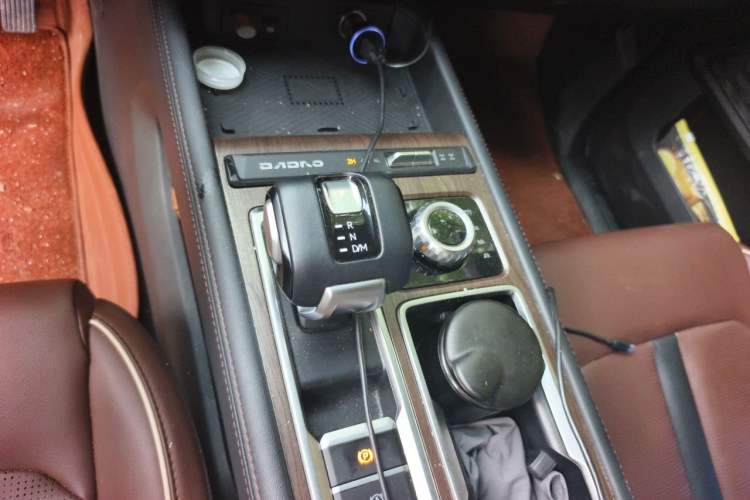 Used JMC DaDao 2023 Fly King 2.3T Gasoline Automatic 4x4 Extreme Edition Gear Lever