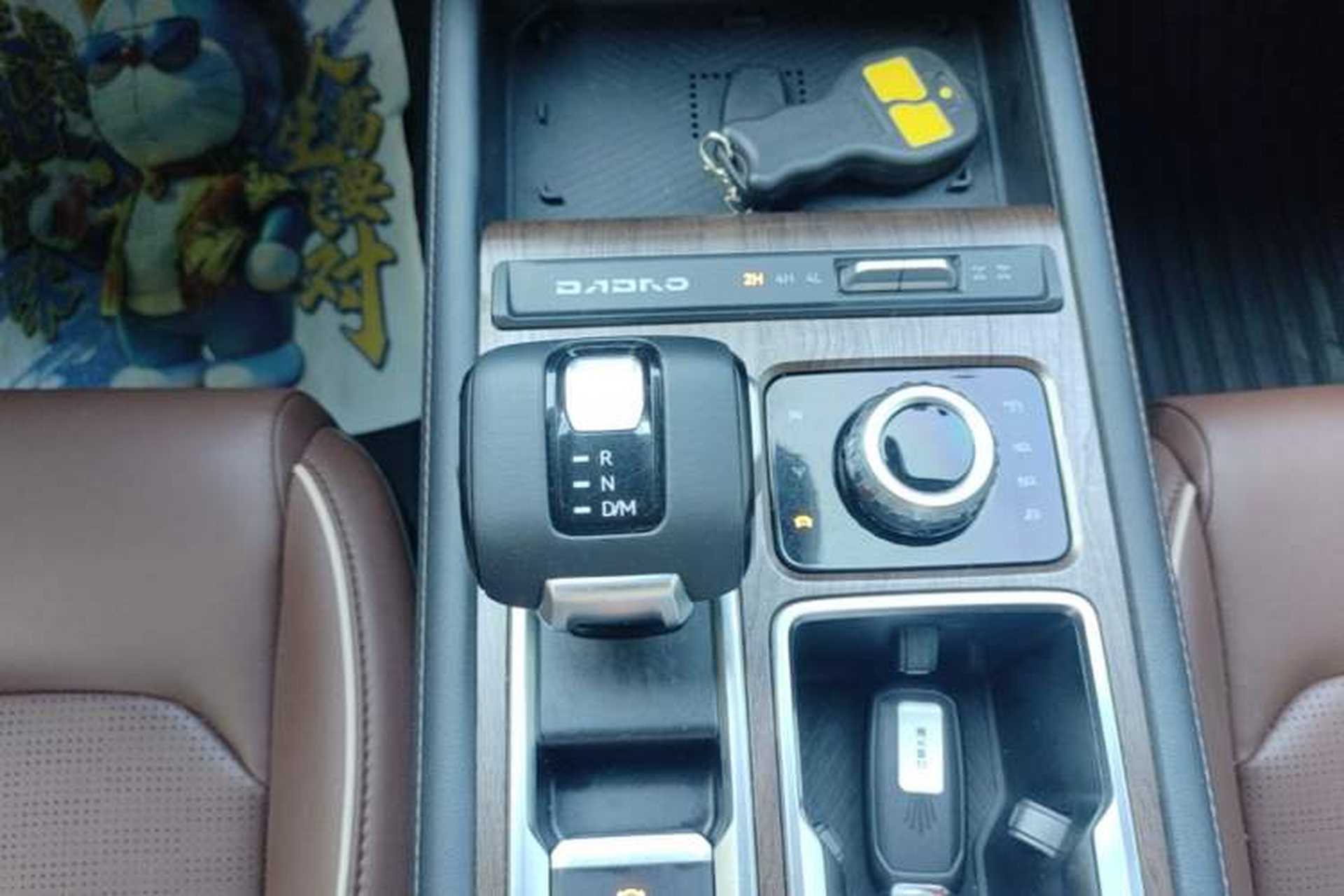 Used JMC DaDao 2023 Fly King 2.3T Gasoline Automatic 4x4 Extreme Edition Gear Lever