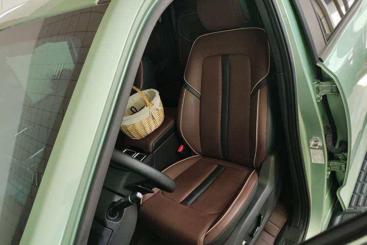 Used JMC DaDao 2023 Fly-Jiang 2.3T Diesel Automatic 4x4 Extreme Edition Left Front Seat