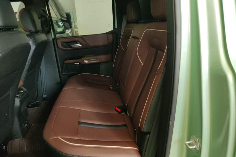 Used JMC DaDao 2023 Fly-Jiang 2.3T Diesel Automatic 4x4 Extreme Edition Left Rear Seat