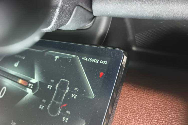Used JMC DaDao 2023 Fly King 2.3T Gasoline Automatic 4x4 Extreme Edition Odometer Close Up