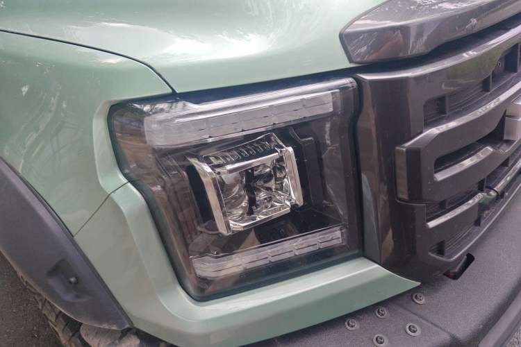 Used JMC DaDao 2023 Fly King 2.3T Gasoline Automatic 4x4 Extreme Edition Right Front Headlight