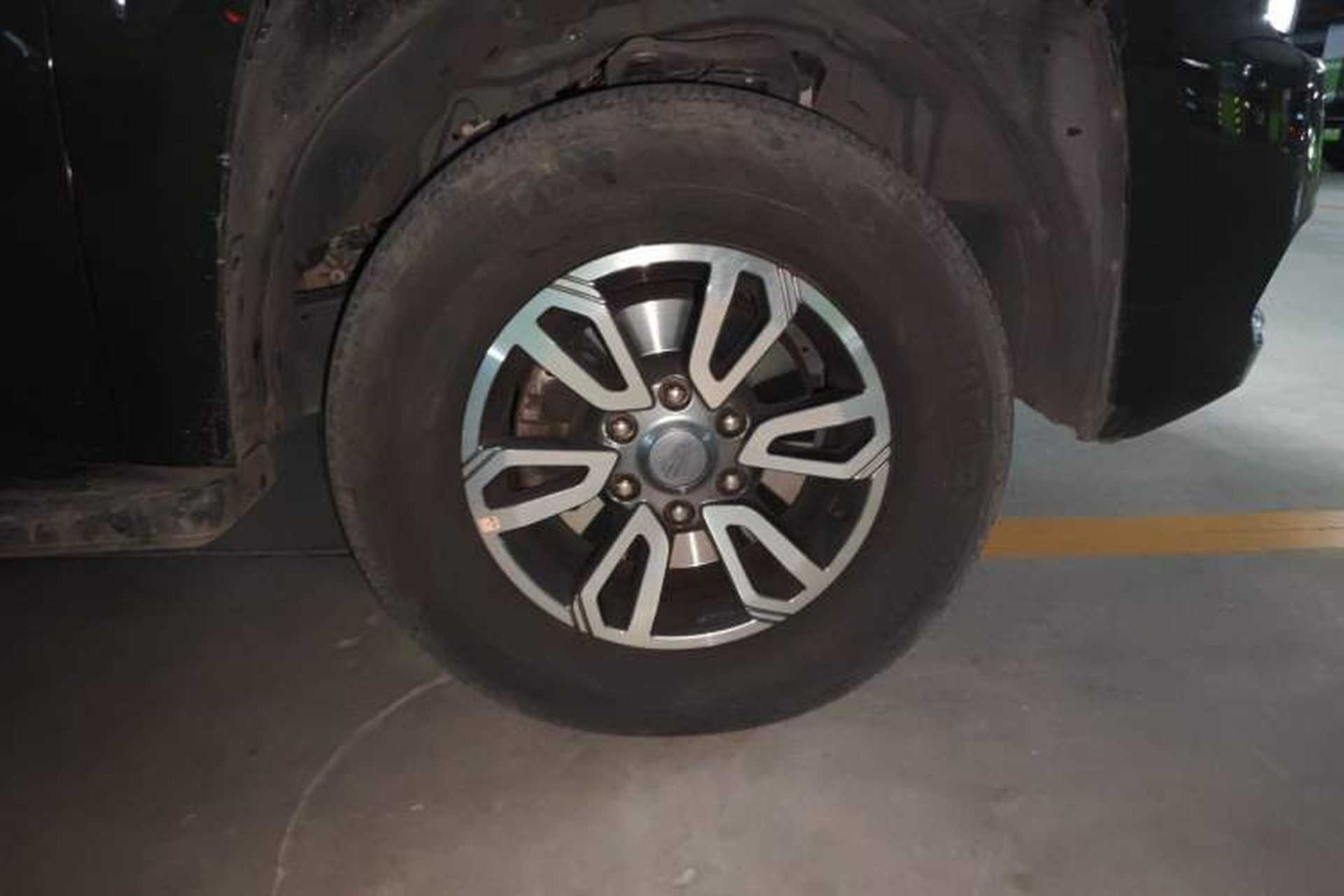 Used JMC DaDao 2023 GWM Tank 2.3T Gasoline Automatic 4x4 Standard-Wheel Supreme Edition Right Front Wheel Hub