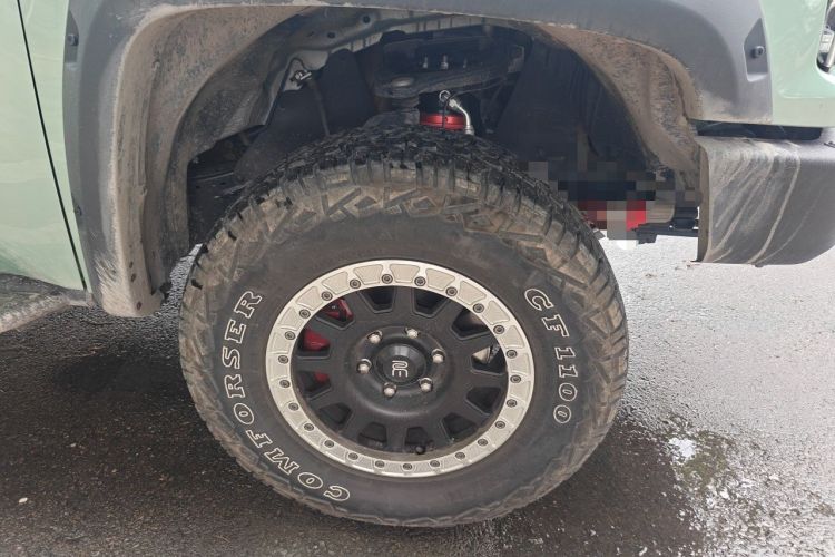 Used JMC DaDao 2023 Fly King 2.3T Gasoline Automatic 4x4 Extreme Edition Right Front Wheel Hub