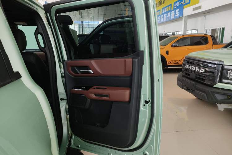 Used JMC DaDao 2023 Fly-Jiang 2.3T Diesel Automatic 4x4 Extreme Edition Right Rear Door Interior