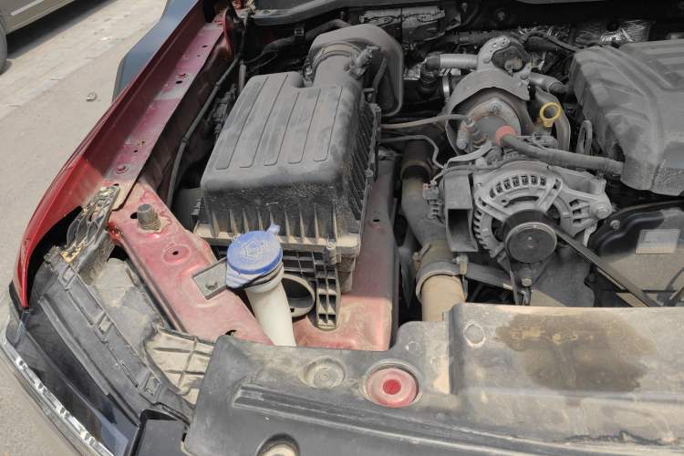 Used JMC DaDao 2023 Fly-Jiang 2.3T Diesel Automatic 4x4 Boundaryless Model Engine Bay Right