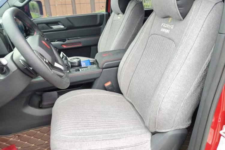 Used JMC DaDao 2023 Fly-Jiang 2.3T Gasoline Automatic 4x4 Boundaryless Model Left Front Seat