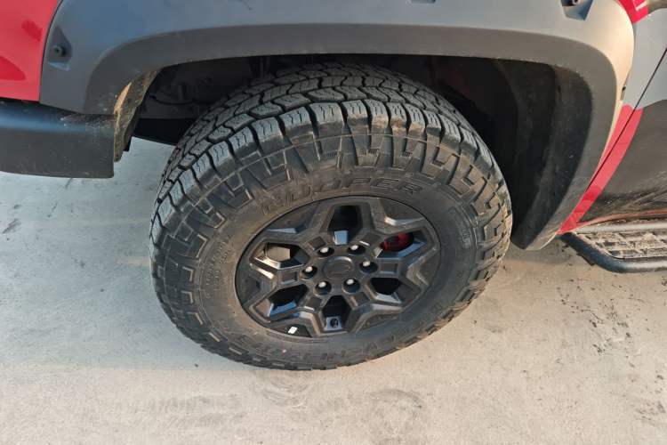 Used JMC DaDao 2023 Fly-Jiang 2.3T Gasoline Automatic 4x4 Boundaryless Model Left Front Wheel Hub