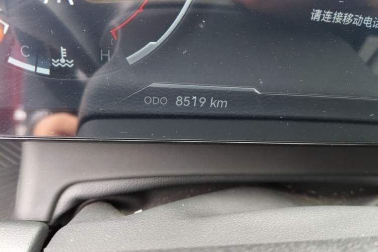 Used JMC DaDao 2023 Fly-Jiang 2.3T Gasoline Automatic 4x4 Boundaryless Model Odometer Close Up