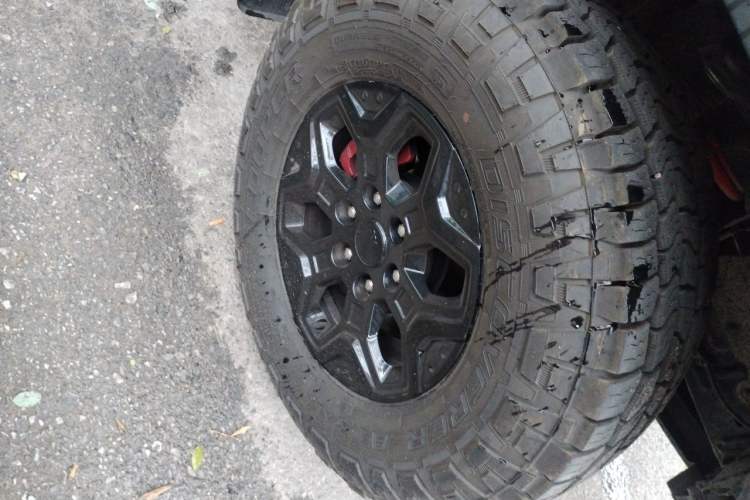 Used JMC DaDao  Right Front Wheel Hub