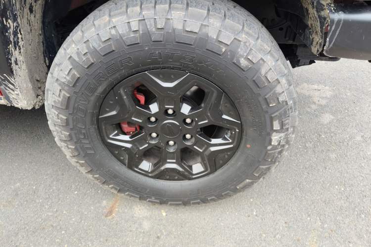 Used JMC DaDao 2023 Fly-Jiang 2.3T Gasoline Automatic 4x4 Boundaryless Model Right Front Wheel Hub