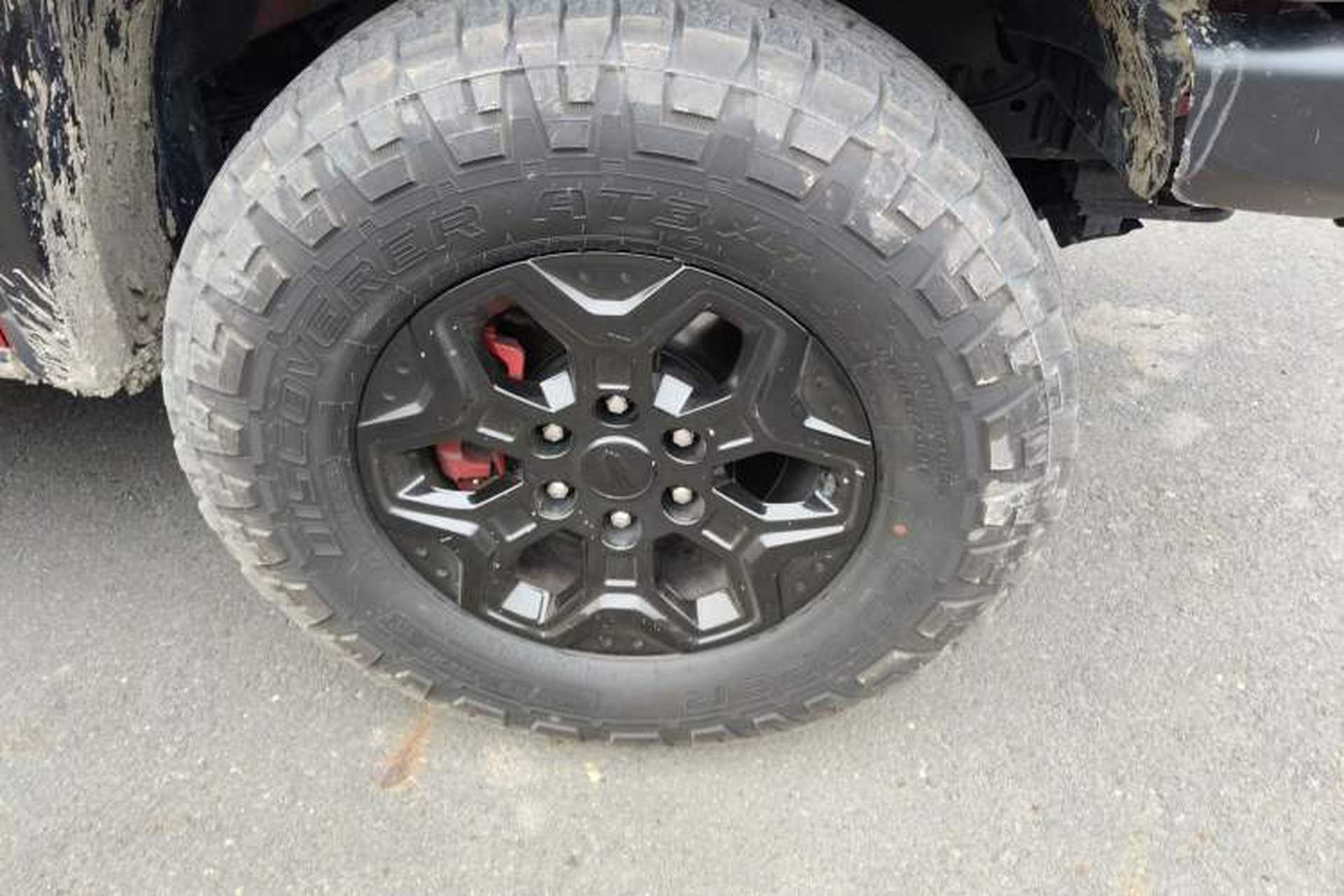 Used JMC DaDao 2023 Fly-Jiang 2.3T Gasoline Automatic 4x4 Boundaryless Model Right Front Wheel Hub