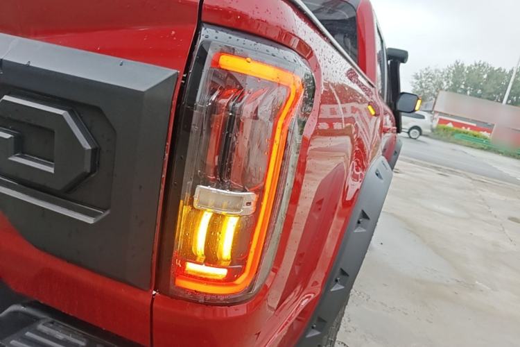 Used JMC DaDao 2023 Fly King 2.3T Gasoline Automatic 4x4 Extreme Edition Right Rear Taillight