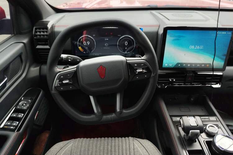 Used JMC DaDao 2023 Fly-Jiang 2.3T Gasoline Automatic 4x4 Boundaryless Model Steering Wheel