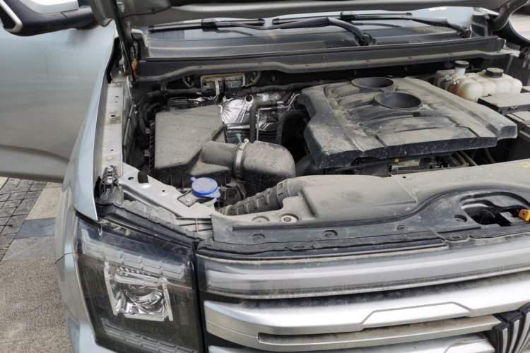 Used JMC DaDao 2023 Chasing Light 2.3T Gasoline Automatic 4x4 Standard-Wheel Enjoyment Model Engine Bay Right