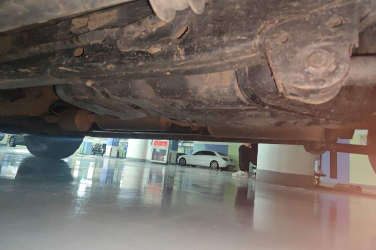Used JMC DaDao 2023 GAC Trumpchi Greiz 2.3T Gasoline Automatic 4x4 Standard Wheelbase Luxury Edition Chassis Rear Left